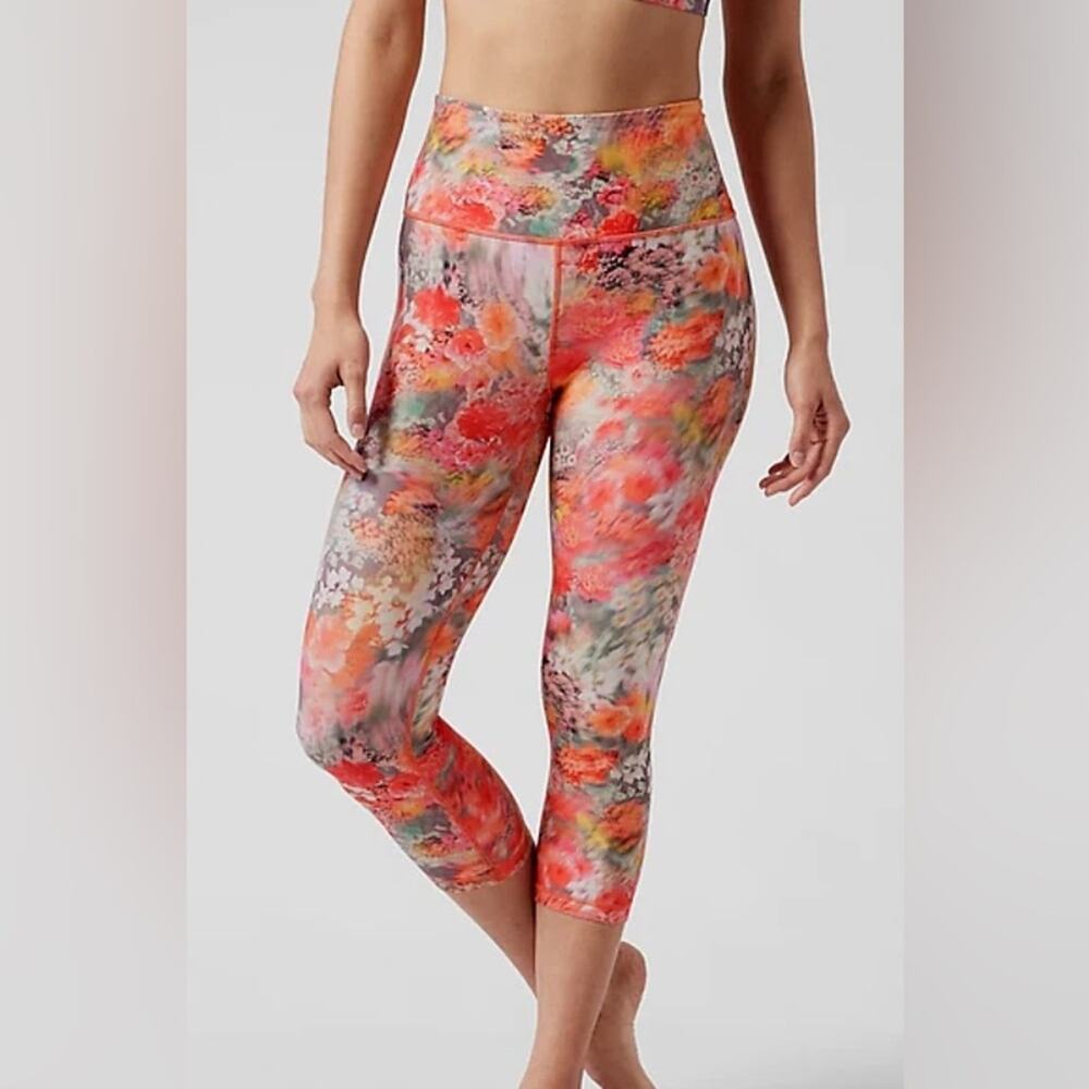 Athleta Salutation Stash Pocket II Printed 7/8 Leggings Vibrant Floral Size XS